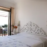 卡萨玛丽安冬妮娅精品酒店 2*