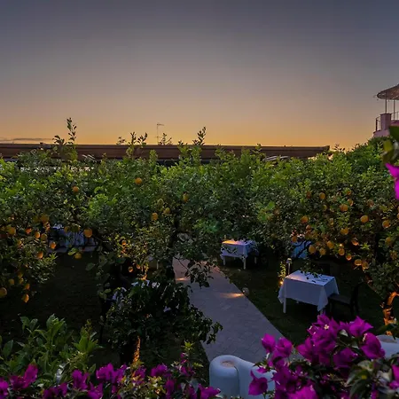 Boutique Casa Mariantonia فندق 2*