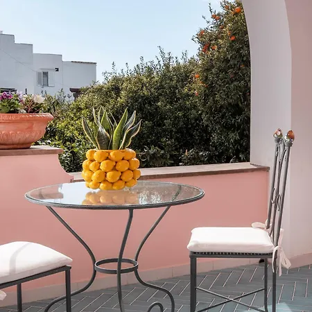 Hotel Boutique Casa Mariantonia 2*